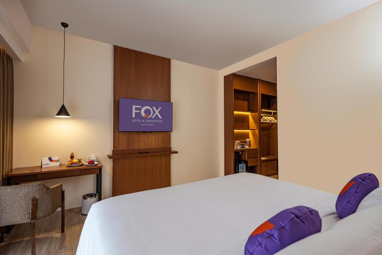 Fox Harris Hotel & Convention Banjarnegara Экстерьер фото